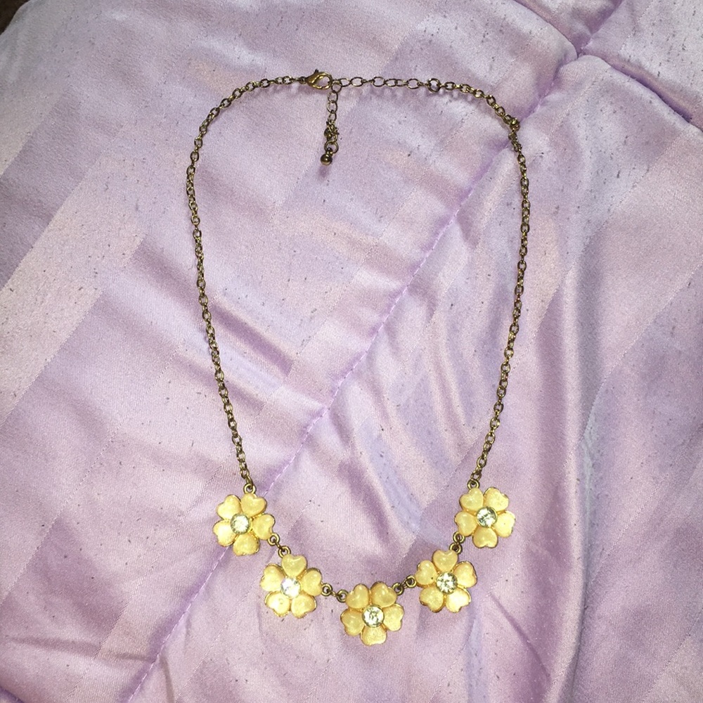 Pink flowers necklace